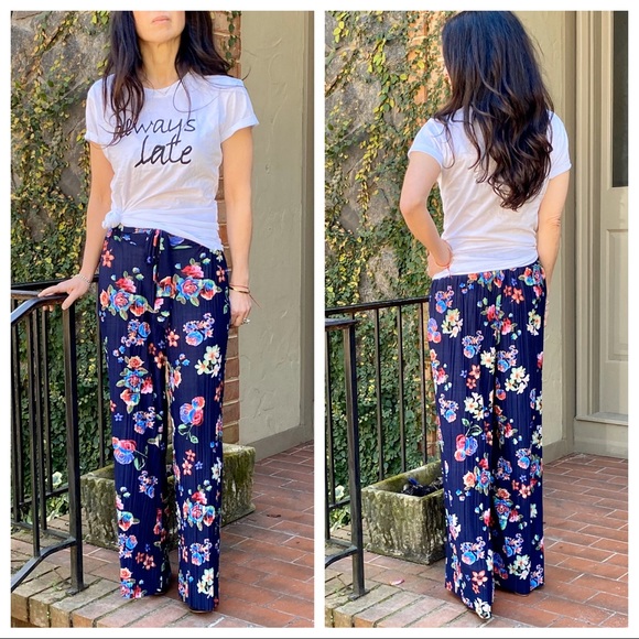 ✨LAST ONE ✨PARIS✨Floral pleated wide leg pants - Picture 4 of 7